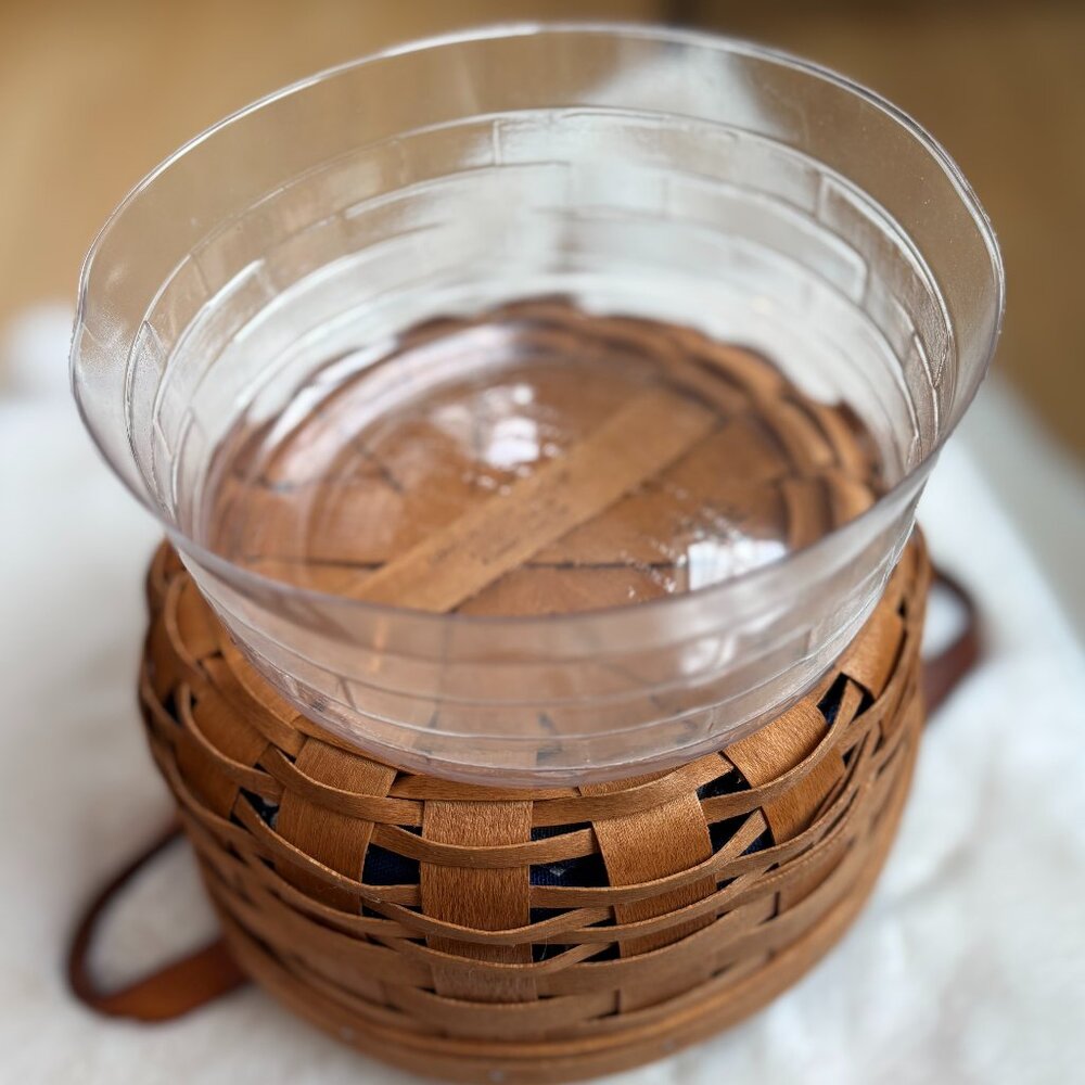 Longaberger Vintage Classic Brown Button Basket W/Plastic Protector & Blue Liner - Picture 10 of 16